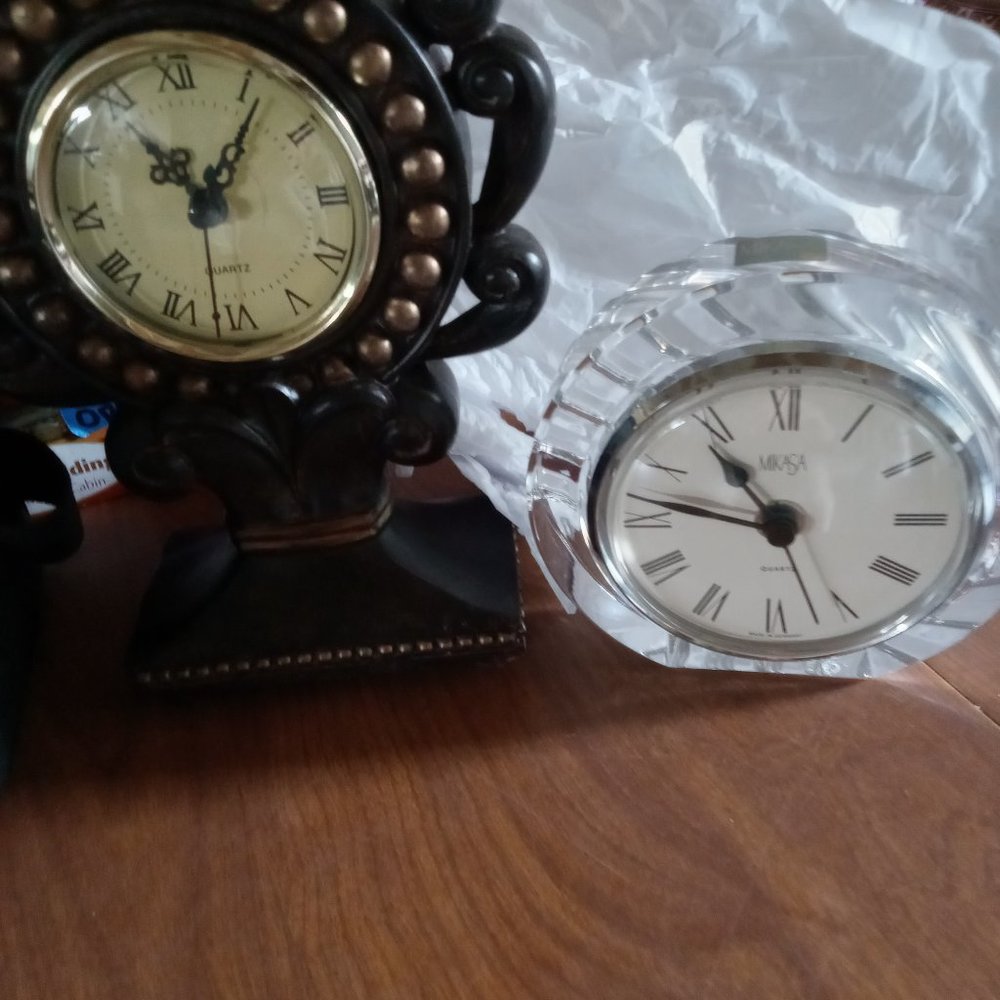 Handcrafted Wooden Office Mantel Clock/Mikasa Solid Crystal Home Decor Clock DUO